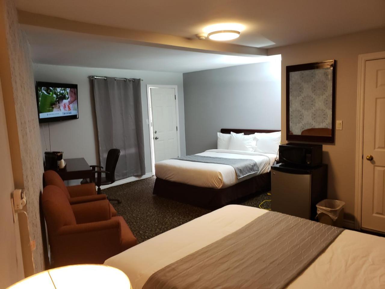 Regency Inn & Suites 콘웰 외부 사진