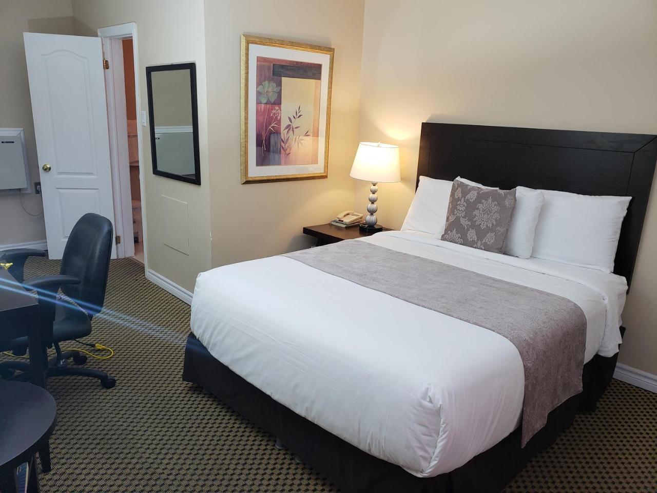 Regency Inn & Suites 콘웰 외부 사진