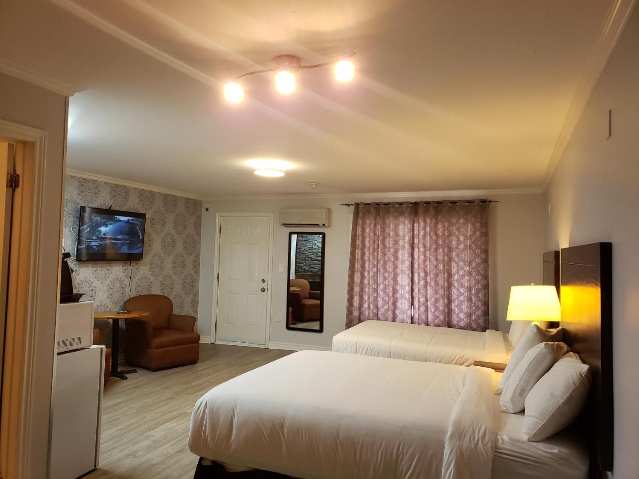 Regency Inn & Suites 콘웰 외부 사진