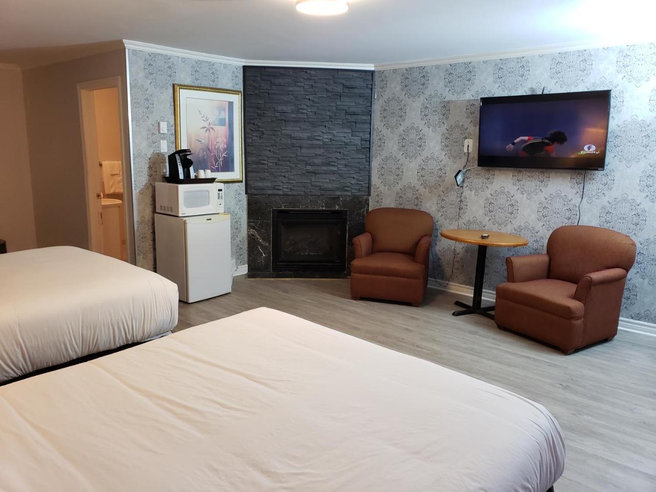 Regency Inn & Suites 콘웰 외부 사진